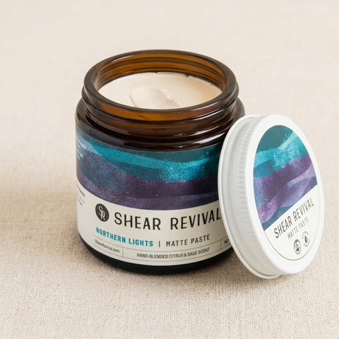 Shear Revival Northern Lights Matte Paste - open potje met inhoud
