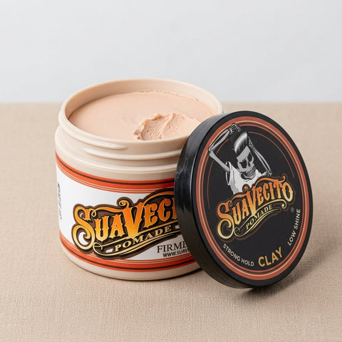 Suavecito Clay Pomade - open potje met inhoud