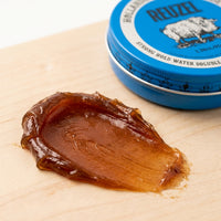 Reuzel Blue Pomade, tekstur nærbillede