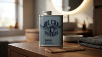 Oil Can Grooming Baardolie Blue Collar - blik in badkamer met spiegel en kam